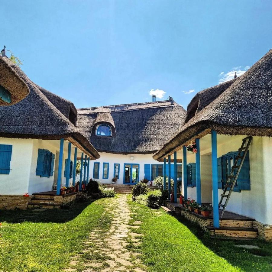 5 Chirpici - Small Traditional Resort Murighiol Exterior photo