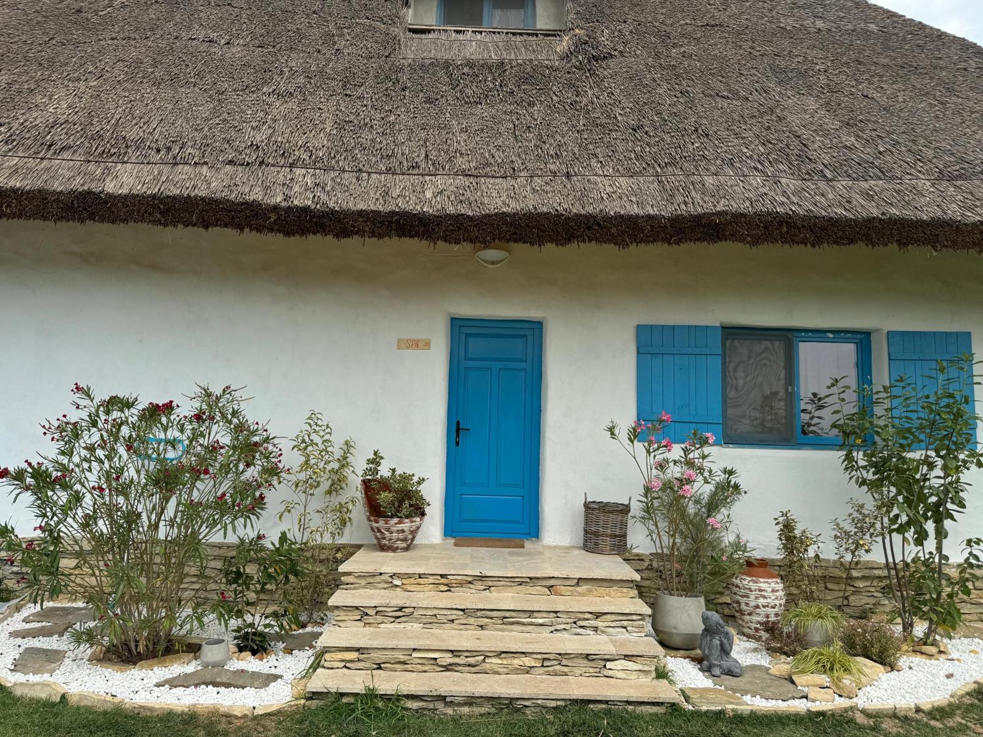 5 Chirpici - Small Traditional Resort Murighiol Exterior photo